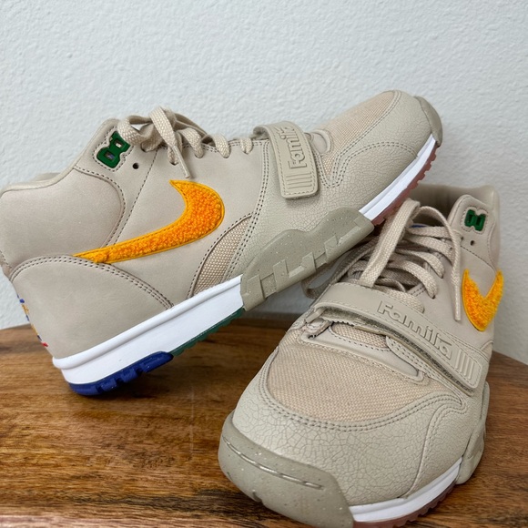 Nike Air Trainer 1 ‘La Familia’ - Picture 1 of 11